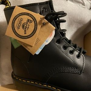 COPY - Brand new with tags Doc Marten Slip Resistant Boots